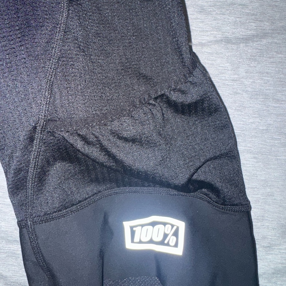 100% Mtb Bib Base Layer